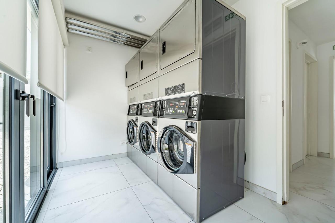 ポルトAntas Park Flat With Poolアパートメント エクステリア 写真